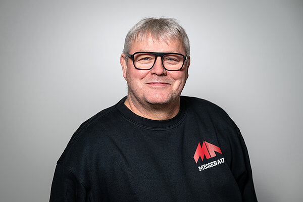 Portrait Mitarbeiter Lager MA Messebau Markus Fraek